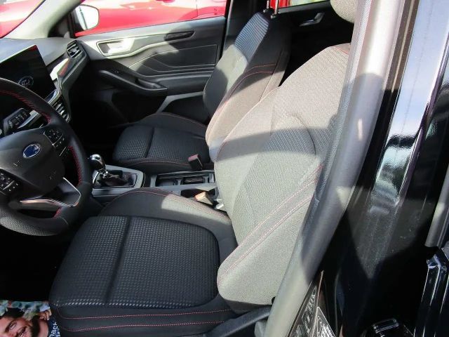 Ford Focus EcoBoost ST Line