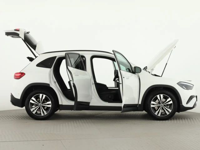 Mercedes-Benz GLA 180 Progressive