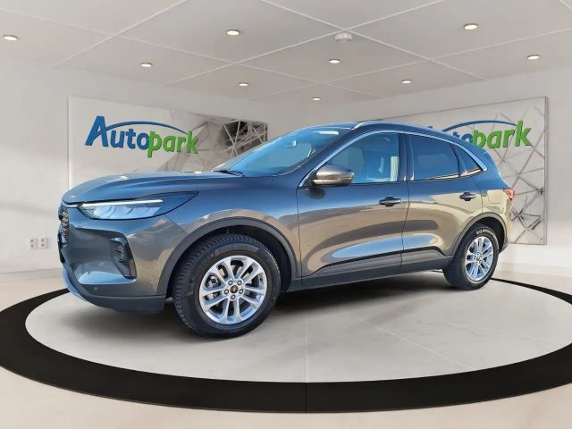 Ford Kuga AWD Hybrid Titanium