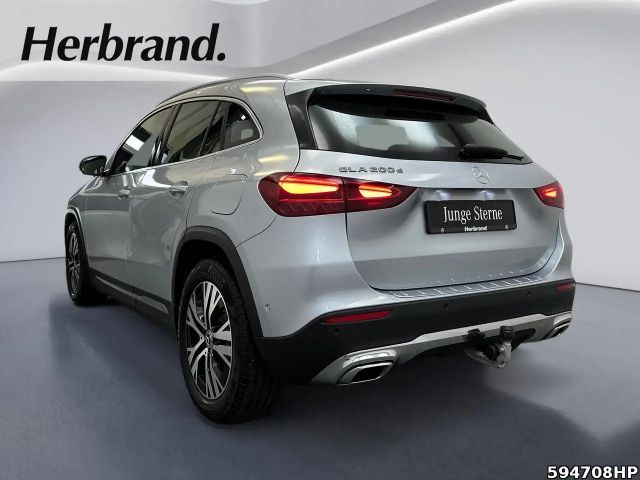 Mercedes-Benz GLA 200 GLA 200 d Progressive