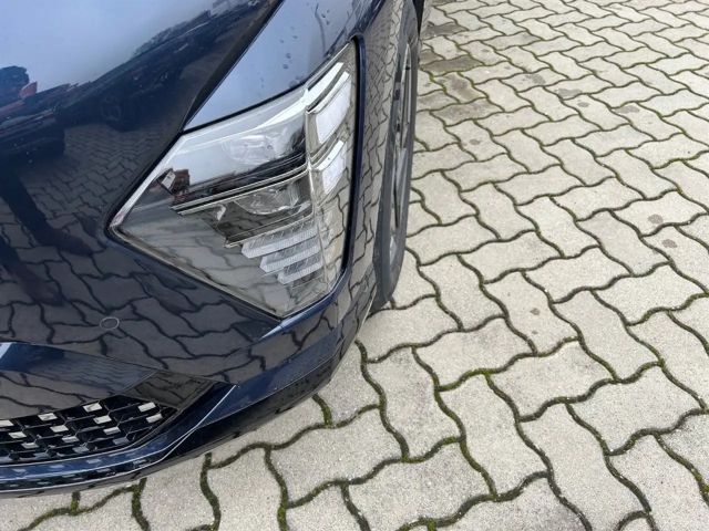 Hyundai Kona 64 kWh Electric