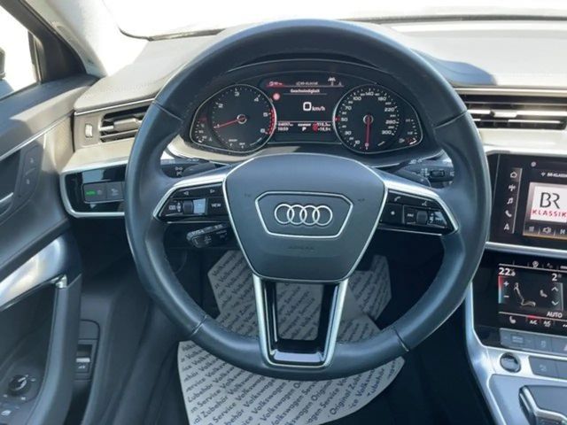 Audi A6 Avant Quattro S-Tronic