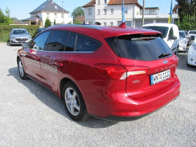 Ford Focus Titanium Wagon