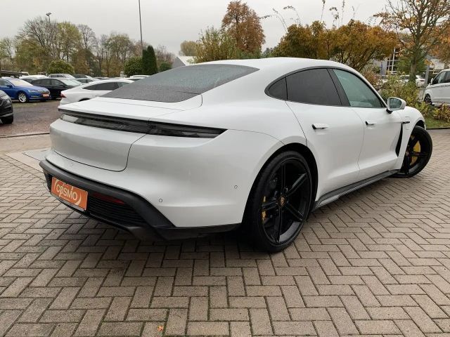Porsche Taycan S Turbo
