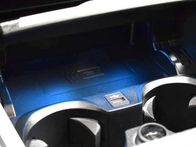 BMW 320 320d M-Sport Sedan