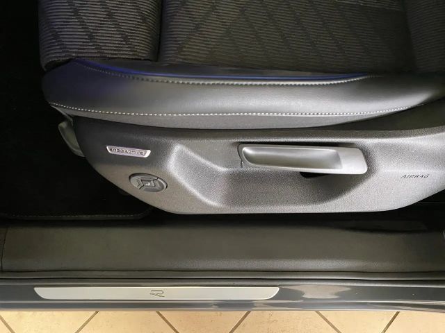 Volkswagen Tayron 2.0 TDI 4Motion DSG R-Line