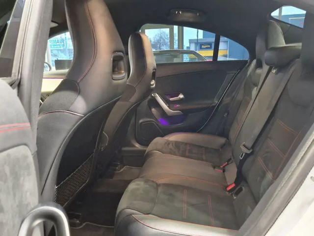 Mercedes-Benz CLA 180 AMG Line Coupé