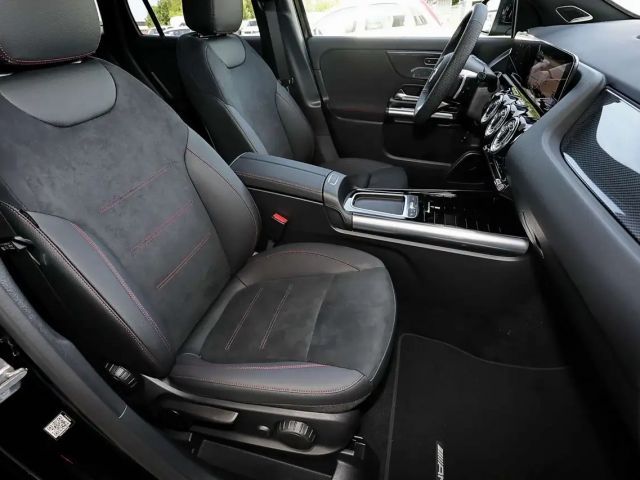 Mercedes-Benz GLA 200 AMG Line