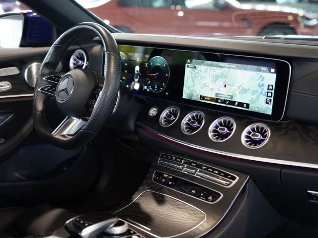 Mercedes-Benz E 220 AMG Line Cabriolet E 220 d