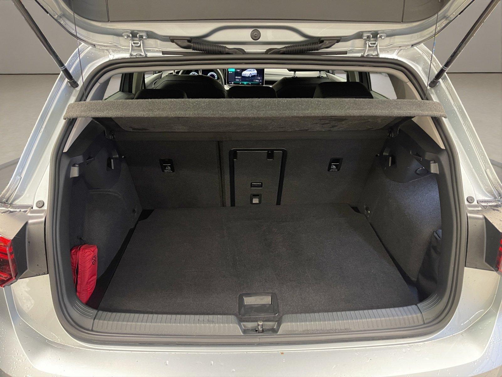 Volkswagen Golf 1.5 eTSI Golf VIII Style