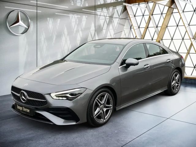 Mercedes-Benz CLA 200 AMG Line Coupé
