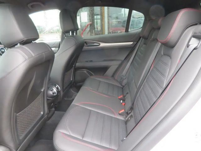 Alfa Romeo Stelvio Q4