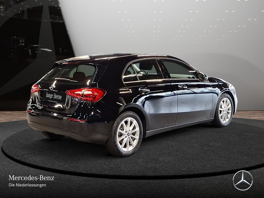 Mercedes-Benz A 200 A 200 d