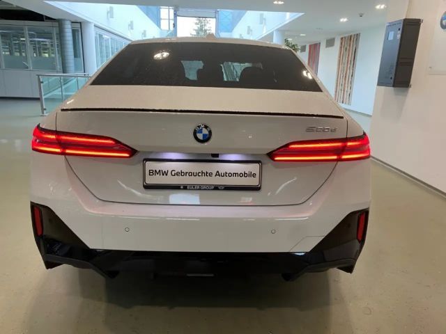 BMW 520 520d M-Sport Sedan