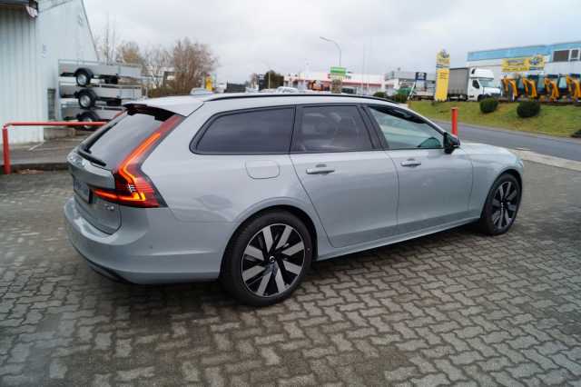 Volvo V90 AWD Dark Plus T6