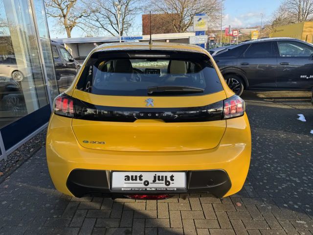 Peugeot E-208 Active Pack