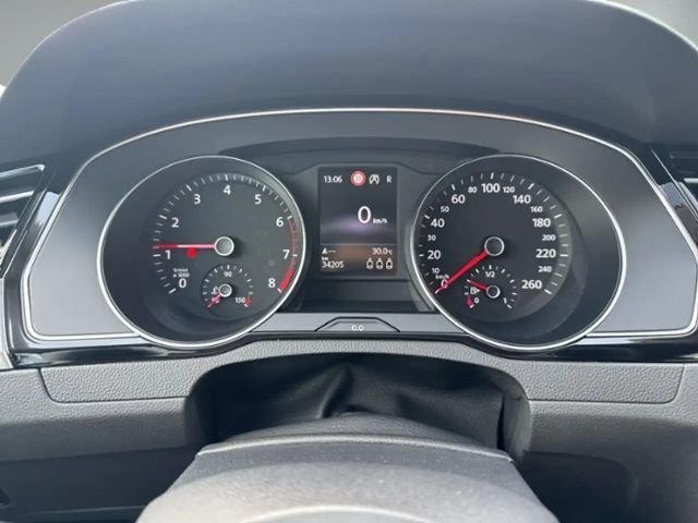 Volkswagen Passat 1.5 TSI Business DSG Variant