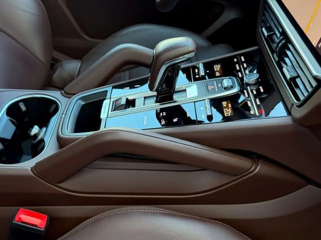 Porsche Cayenne Coupé E-Hybrid