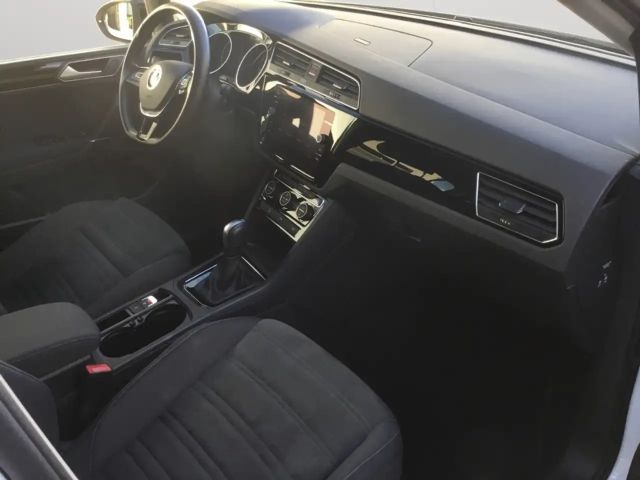 Volkswagen Touran DSG Highline