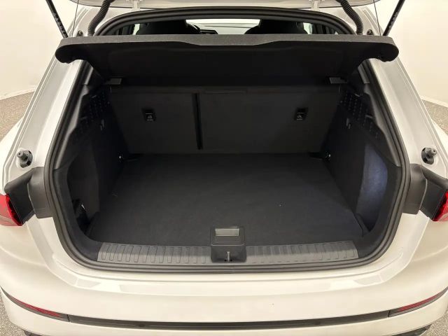 Audi A3 30 TFSI Sedan