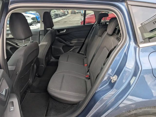 Ford Focus Cool & Connect Wagon