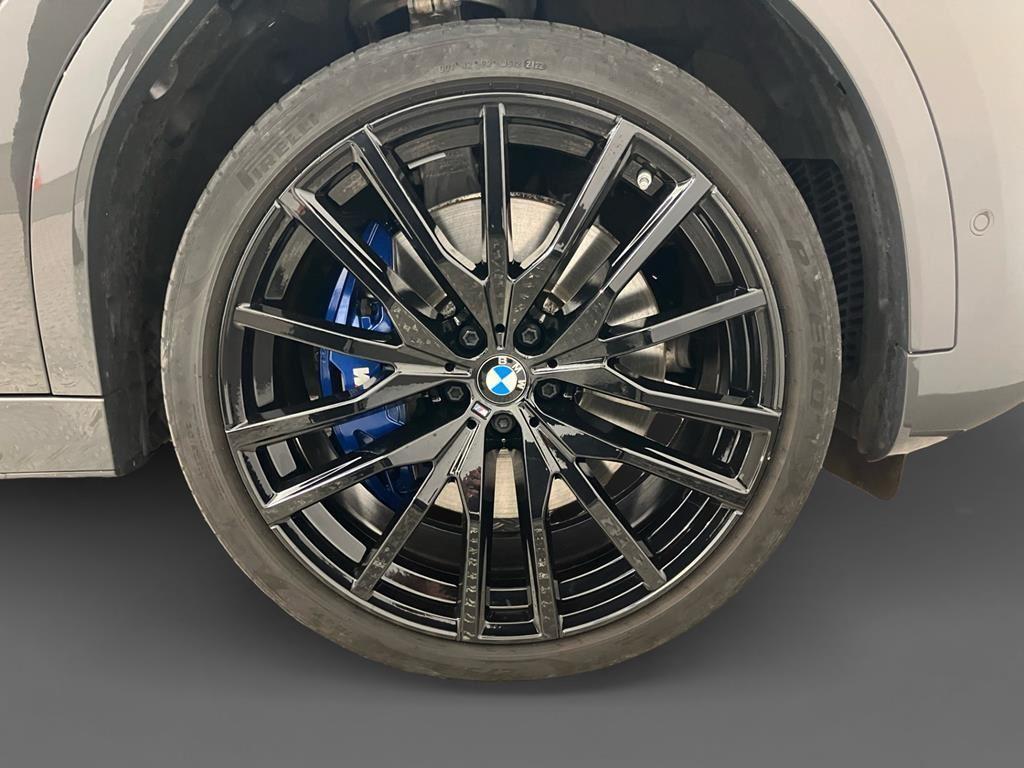 BMW X6 M50i