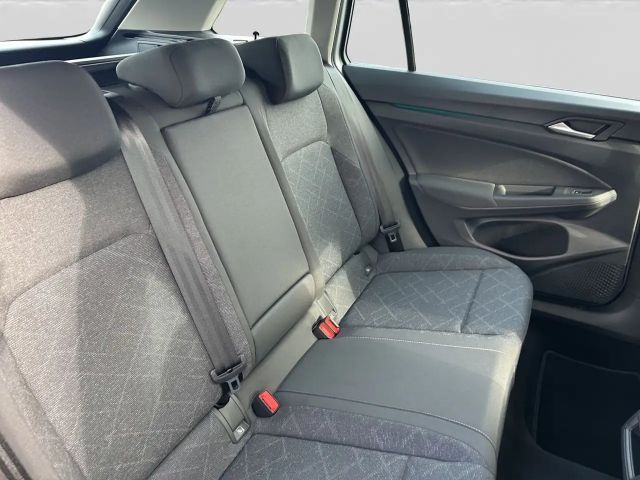 Volkswagen Golf 1.0 TSI Life Variant