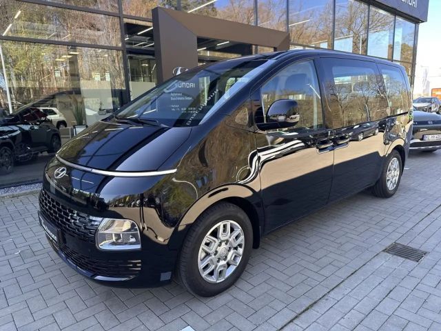 Hyundai Staria Trend