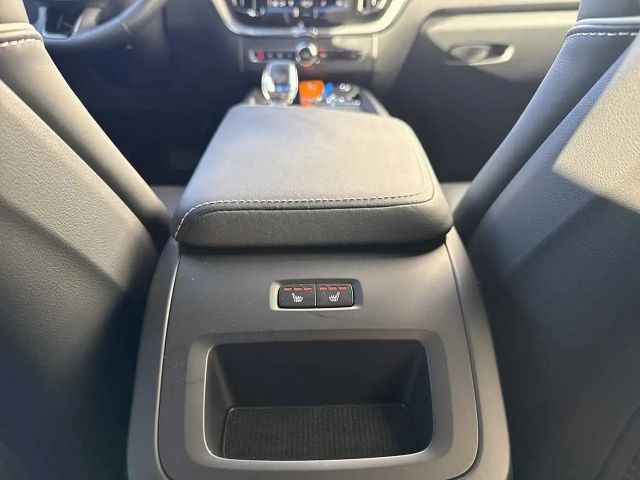 Volvo XC60 AWD Dark Plus