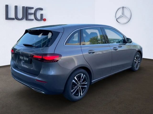 Mercedes-Benz B 180 Progressive Sedan