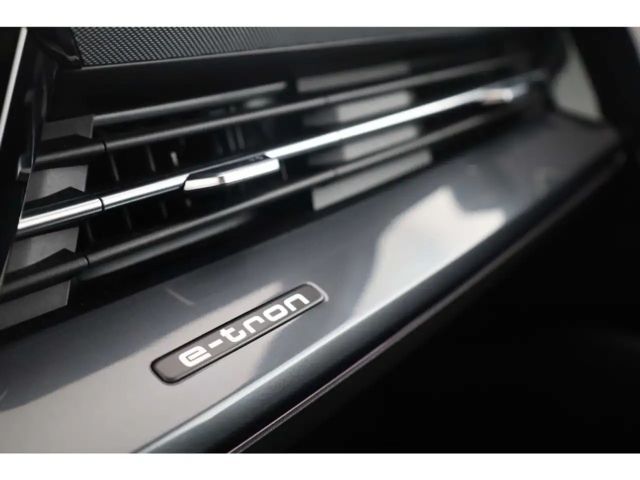 Audi Q4 e-tron S-Line