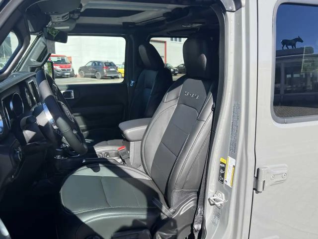 Jeep Wrangler Sahara