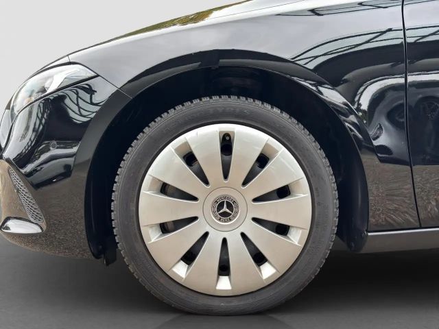 Mercedes-Benz A 250 A 250 e