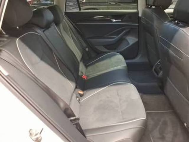 Volkswagen Passat 1.5 eTSI Business DSG Variant