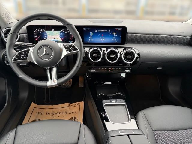 Mercedes-Benz A 180 LENKRADHEIZUNG LED HP USB PAKET