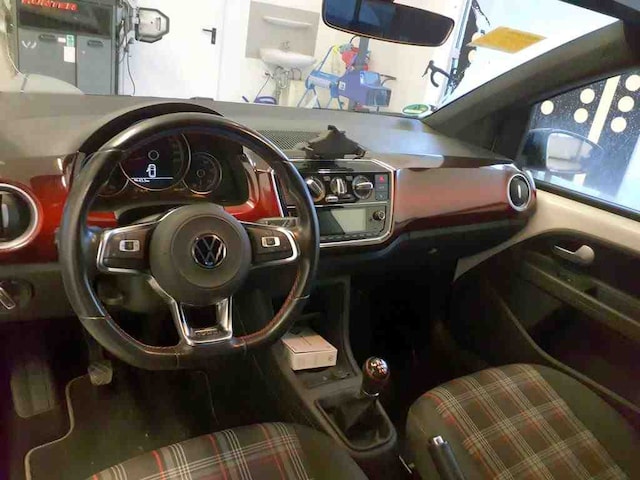 Volkswagen up! 1.0 TSI GTI