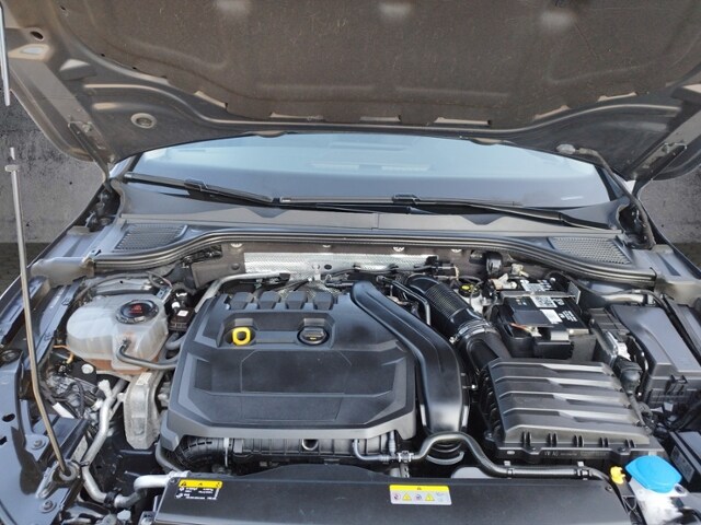 Volkswagen Golf 1.5 TSI Golf VIII