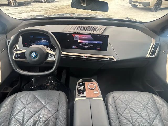 BMW iX xDrive50