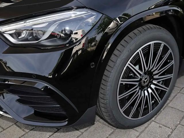 Mercedes-Benz GLA 200 AMG Line