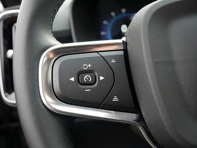 Volvo XC40 Dark Plus