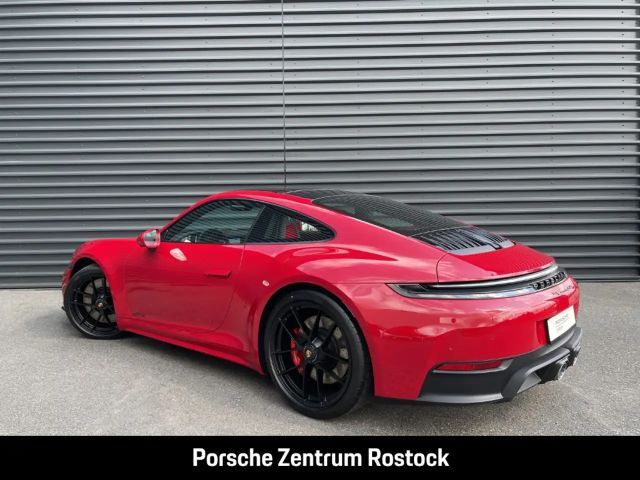 Porsche 992 Carrera Coupé GTS