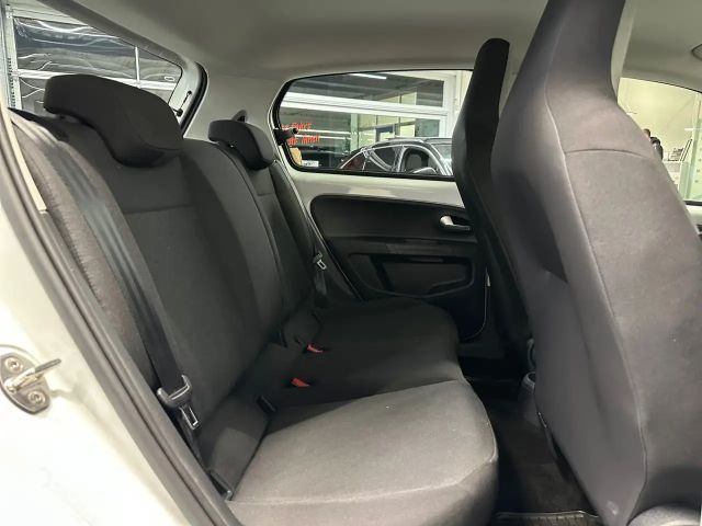 Volkswagen up! Move Move up!