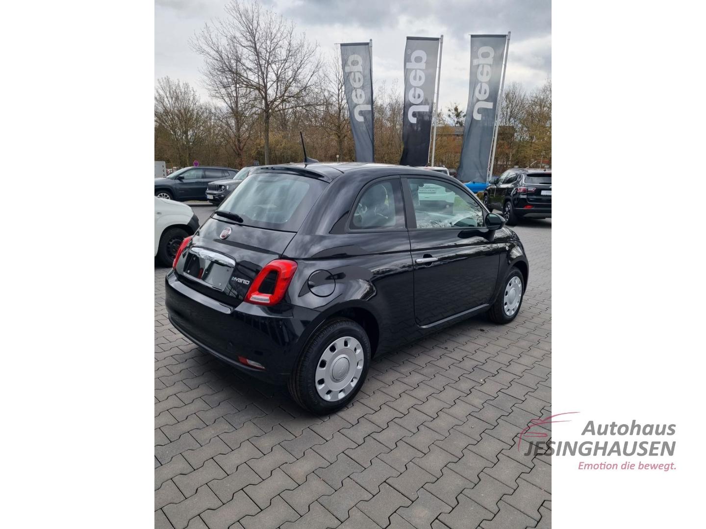Fiat 500 Mild-Hybrid Hatchback TÜV NEU CARPL NAVI PDC