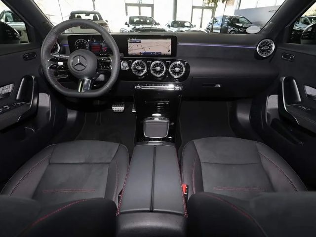 Mercedes-Benz A 200 AMG Line