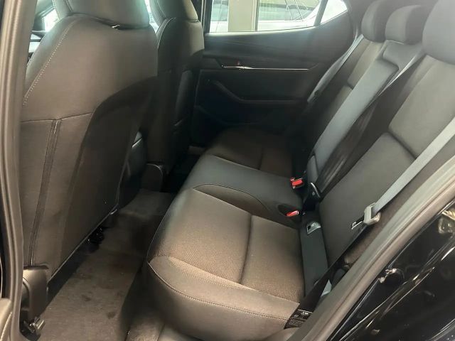 Mazda 3 Exclusive-line