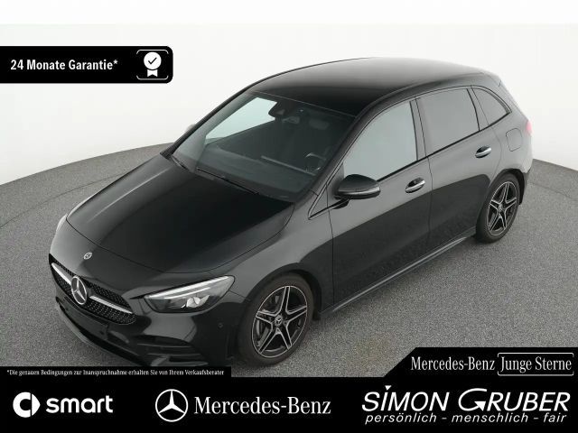 Mercedes-Benz B 180 AMG Line Sedan
