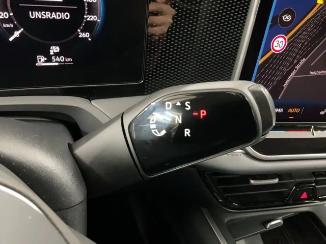 Volkswagen Passat 1.5 eTSI Business DSG