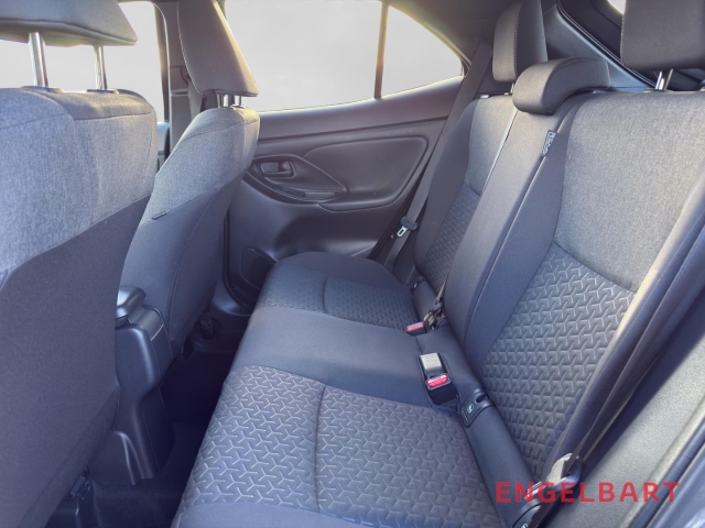 Toyota Yaris Cross 5-deurs Team D