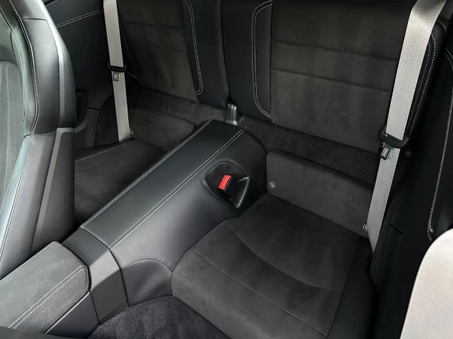 Porsche 992 Cabrio Carrera GTS