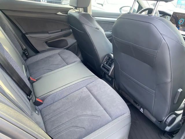 Volkswagen Golf DSG Style eHybrid